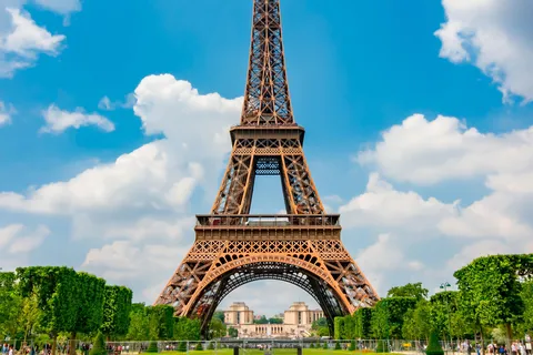 Paris : Visite guidée de la Tour Eiffel|Accès au sommet et au deuxième étage