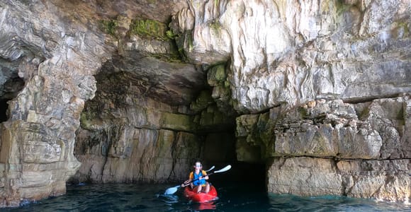 Pula: Meeresabenteuer – Boot, Kajak, Schnorcheln & Klippenspringen