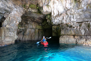 PULA KAYAK ADVENTURE! - Wild Coast Snorkeling & Cliff Jumps
