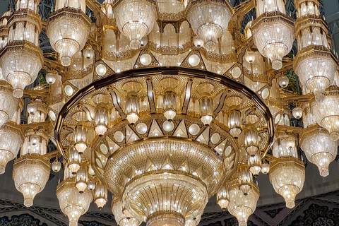 Guided Walking Tour of Sultan Qaboos Grand Mosque in Muscat