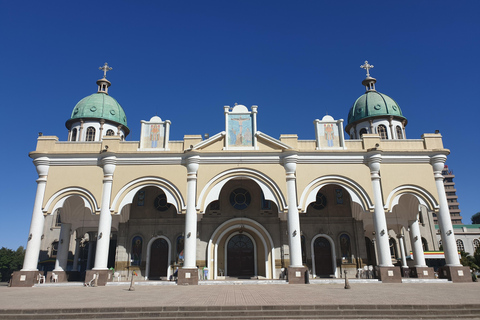 Ontdek de bruisende hoofdstad - stadsrondleiding door Addis AbebaOntdek de bruisende hoofdstad - Stadsrondleiding door Addis Abeba