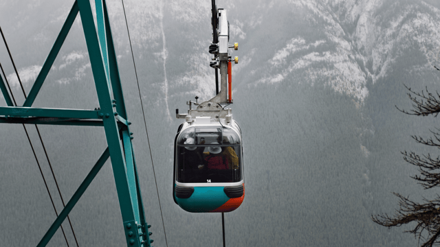 Banff: Winter Day Tour with Banff Gondola & Johnston Canyon