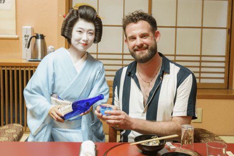 Tokio: Cena especial con geishas en un Ryotei sólo para socios