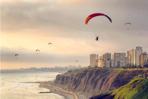 From Lima: Paragliding Tour in Miraflores District