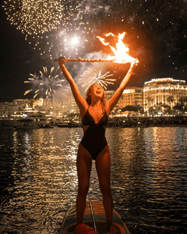 Cannes: Fireworks Stand-Up Paddleboard Tour