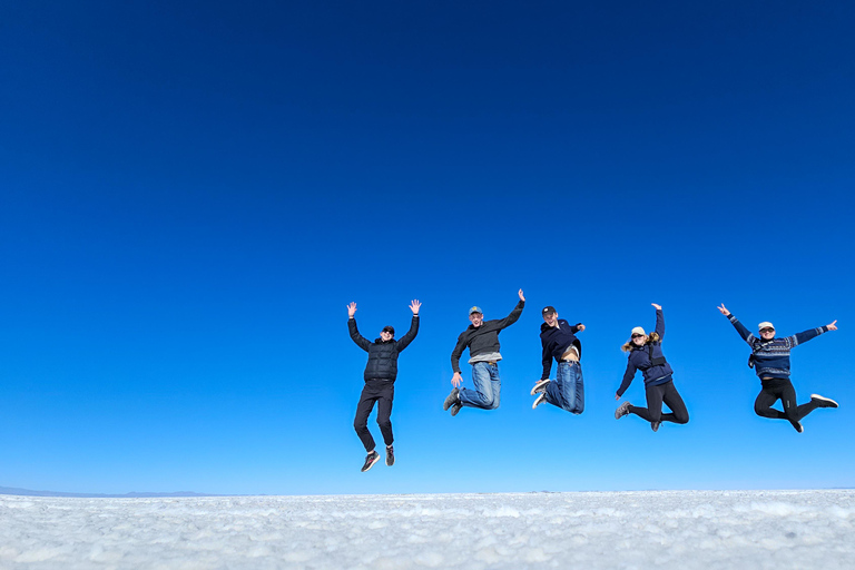 3-Day Uyuni Expedition to San Pedro de Atacama Tour with Spanish-speaking driver