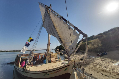 Aswan: Traditional Felucca Sunset Sail with Tea & Cakes