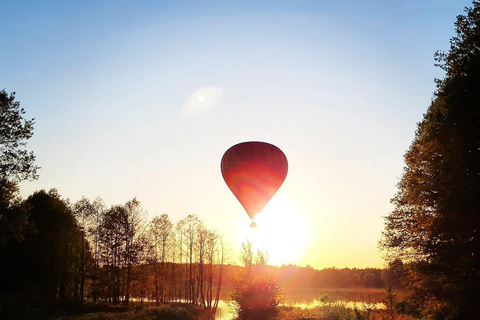 Trakai Hot Air Balloon Flight with Champagne & Small Gifts