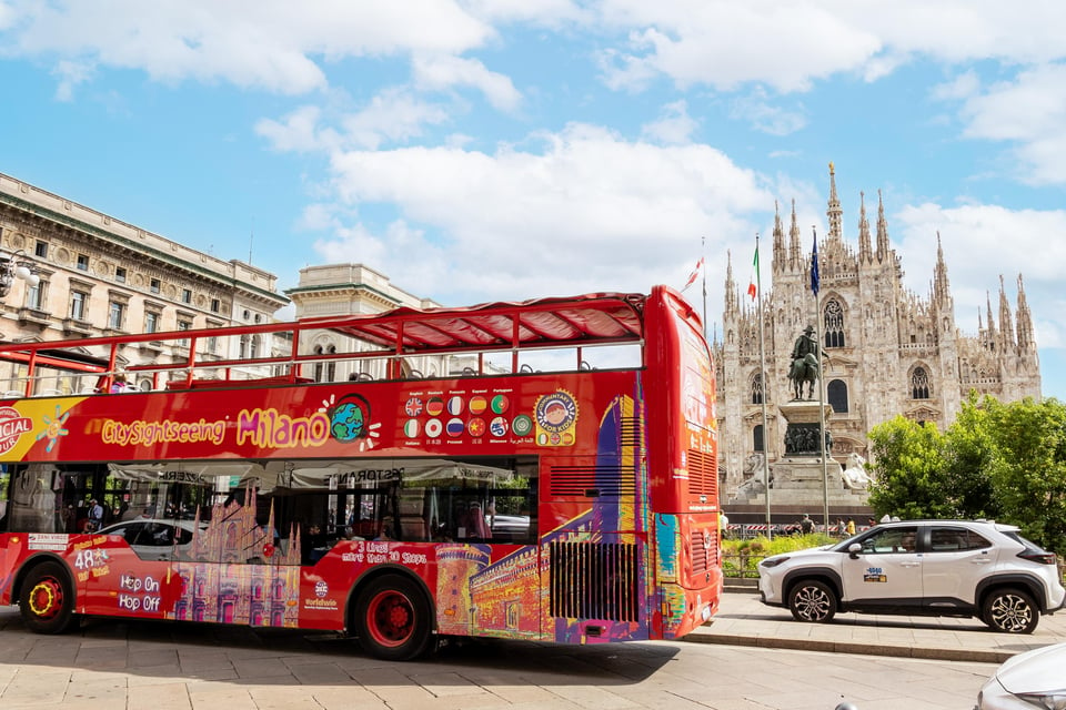 Mailand: City Sightseeing Hop-On/Hop-Off-Bus mit Audio Guide