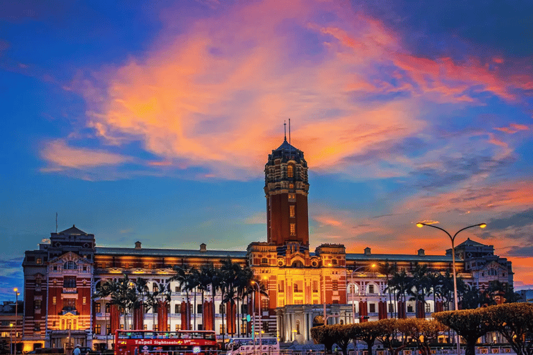 Taipei: Hop-On Hop-Off Sightseeing Bus with Audio Guide24-Hour Bus Pass