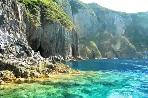 Excursion en bateau à Ponza/Palmarola avec déjeuner à bord