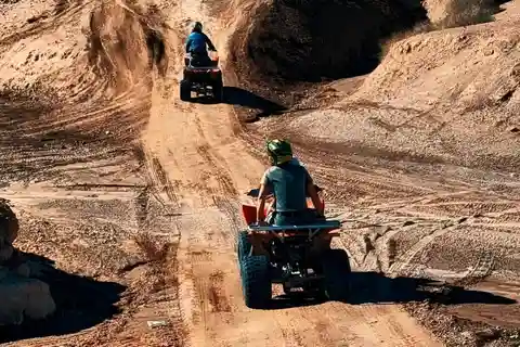 Marraquexe: Passeio de Quadriciclo e Camelo no Deserto de Agafay com Jantar