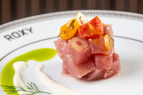 RIO: ROXY DINNER SHOW: DINNER AND A SHOW THAT HUGS