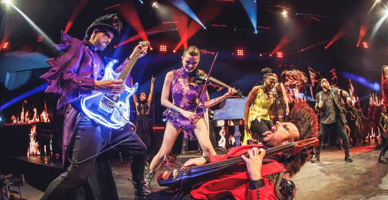 Madrid: WAH Show - Music, Dining & Party Experience photo 10