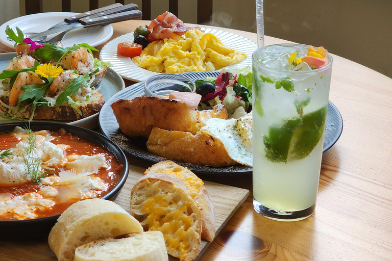 Munich: Hangover Recovery Tour With Local Guide & Transport