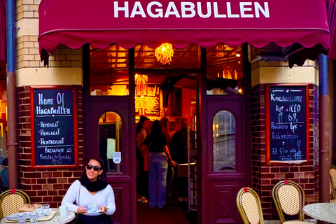 Gothenburg: Universeum & Haga Private Day Tour with Guide
