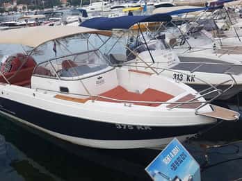 Krk: Huur een boot Admiral 660