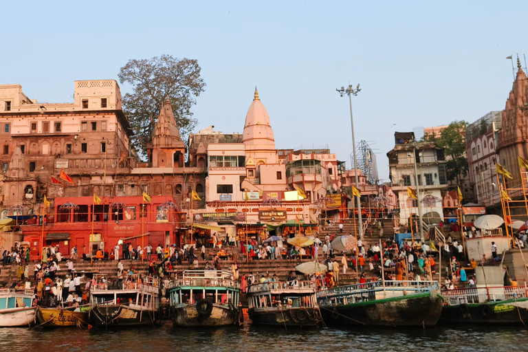 Varanasi: 4 timmars morgontur (soluppgång,ceremoni,tempel,båttur))