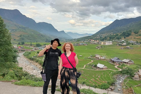 Von Hanoi aus: 2-tägige Sapa-Trekking-Tour mit Unterkunft und MahlzeitenAb Hanoi: 2-tägige Sapa Trekking Reise mit Unterkunft und Verpflegung