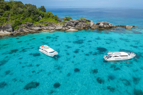 Phuket: Excursión a las Islas Similan en Catamarán Premium Speed