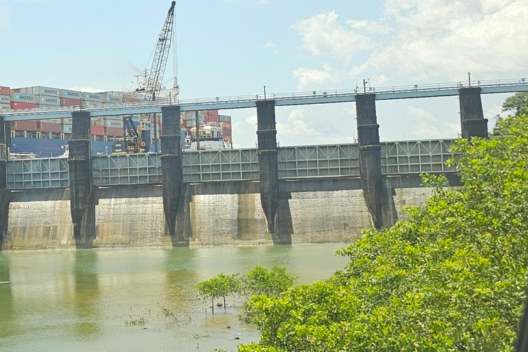 Tour en barco por Gamboa y Centro de Visitantes del Canal de Panamá