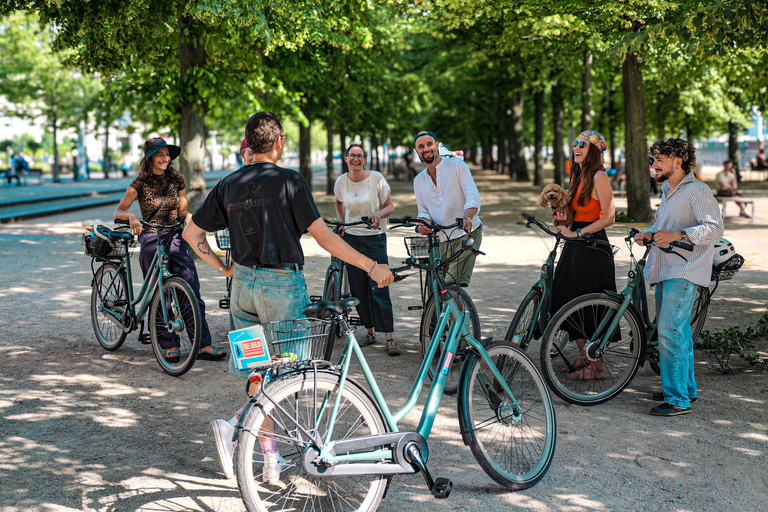 Potsdam: Experience the charming neighbor on a guided bike tour