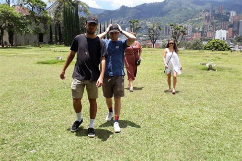 Medellín: Pablo Escobar and Food Tour