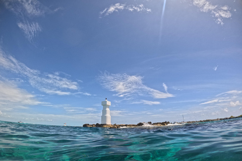Isla Mujeres: Snorkel tour in 3 spots, Underwater Museum, and reefs! Isla Mujeres: Snorkeling tour in 3 spots, Underwater Museum and reefs!
