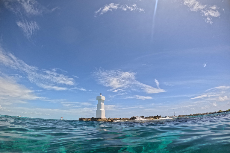 Isla Mujeres: Snorkel tour in 3 spots, Underwater Museum, and reefs! Isla Mujeres: Snorkeling tour in 3 spots, Underwater Museum and reefs!