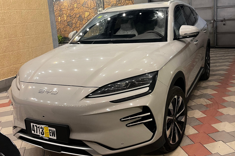 From Yerevan: Private Transfer to Tbilisi with 2 Stops