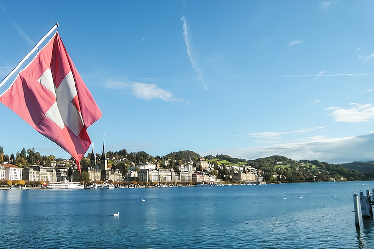 From Zurich: Lucerne & Mount Pilatus Day Tour Autumn: Lucerne & Mount Pilatus Day Tour + Lunch Voucher