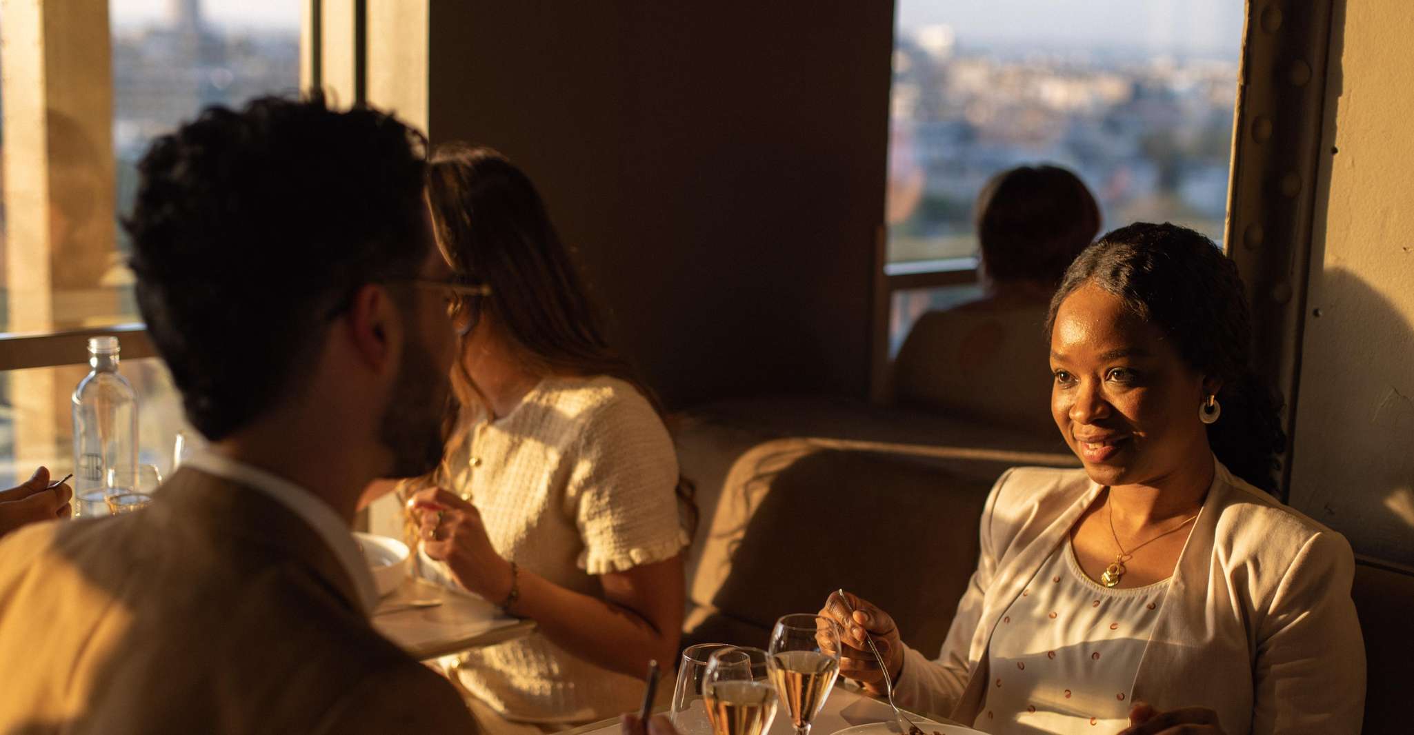 Paris: Eiffel Tower Early Evening Dinner at Madame Brasserie