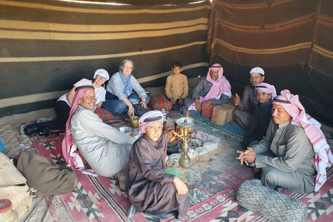 Wadi Rum: Jeep Tour, Hike, Bedouin Visit, and Meal