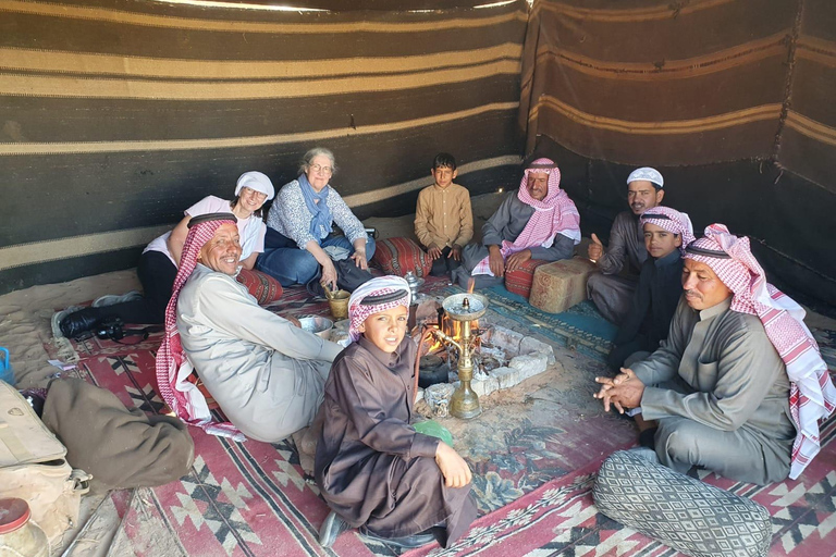 Wadi Rum: Jeep Tour, Hike, Bedouin Visit, and Meal