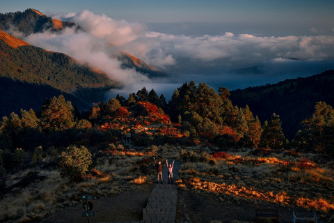 Pokhara: 2-Day Express Poon Hill Trek by Private Jeep All Inclusive With A Guide And Private Jeep