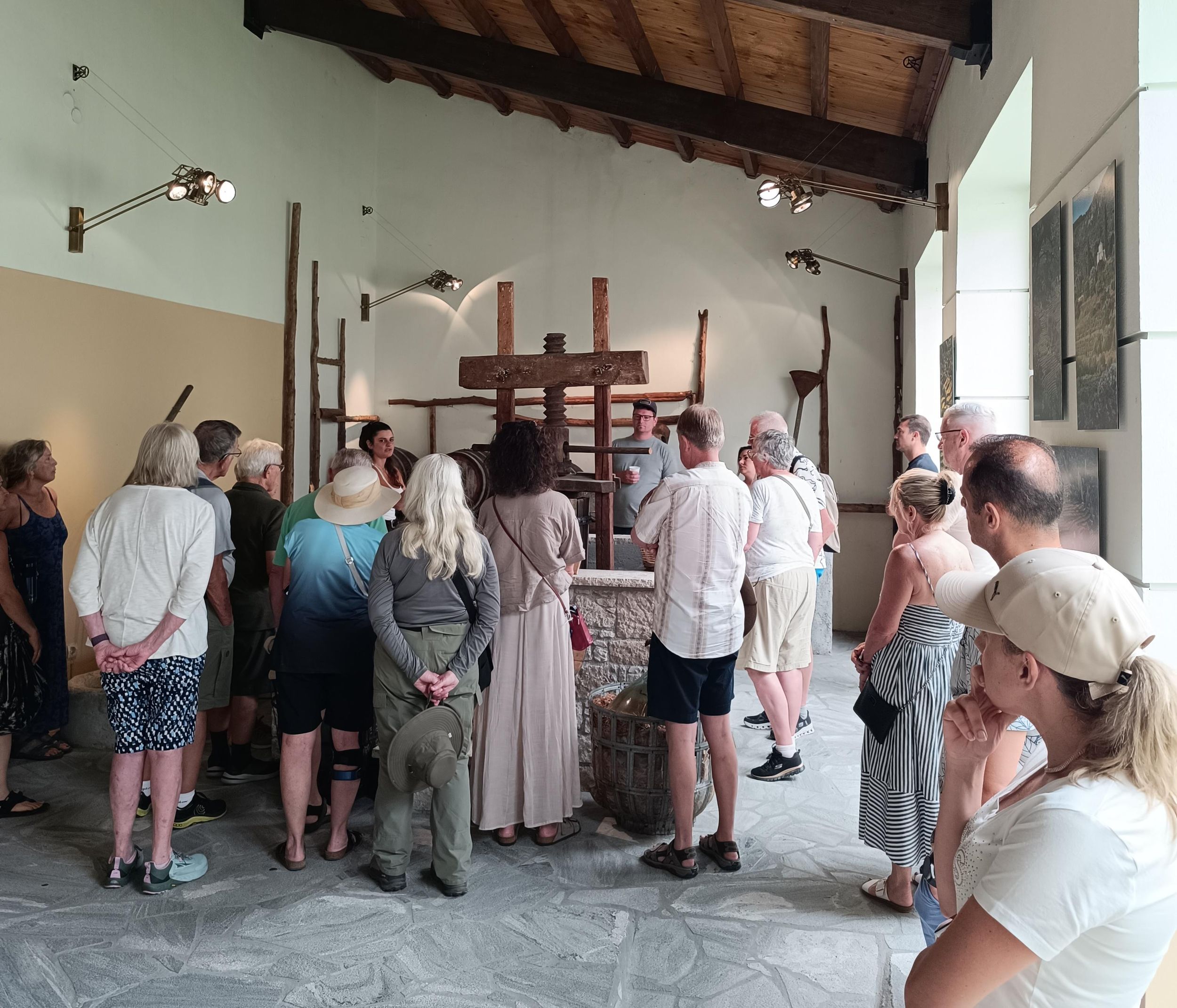 Samos Ost: Weinmuseum-Tour mit Verkostungen und Transfers
