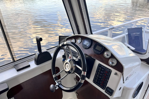 Warsaw: Vistula River Cruise with Audioguide