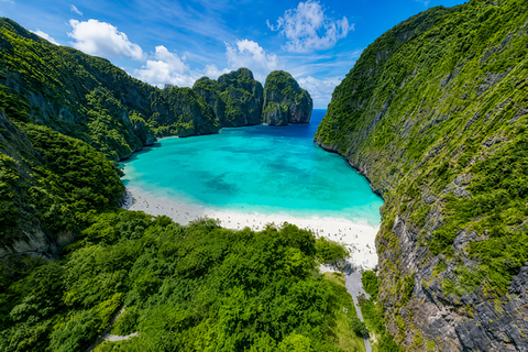 Phuket: Phi Phi & Maya Bay Day Trip + Park Fee & Lunch