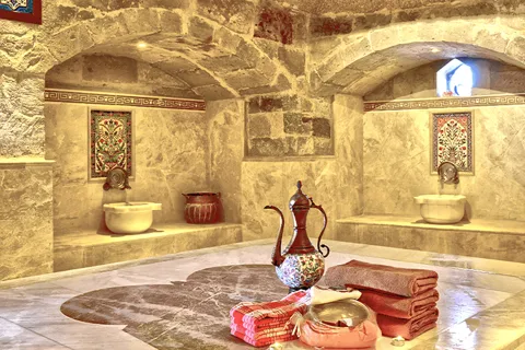 Banho bukhariano em um antigo hammam com massagem