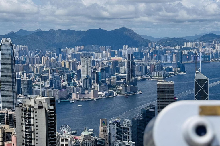 Hong Kong Cultural Walk: Local Markets, Gardens & Heritage Hong Kong Cultural Walk Private Tour