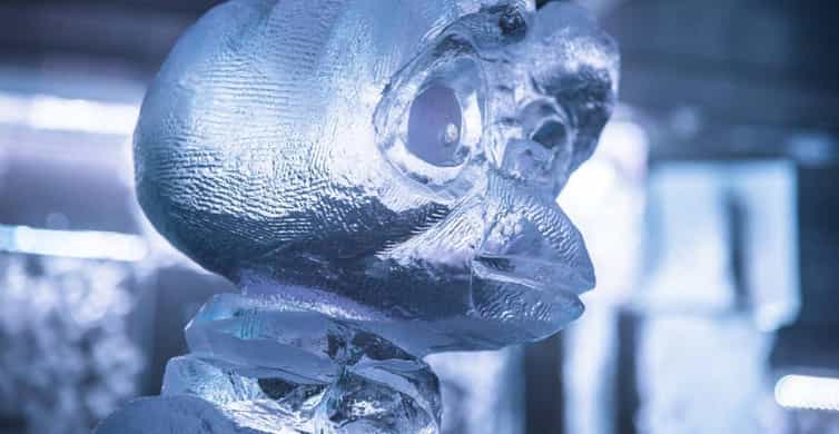 Barcelona: Icebar Experience at the Beach + 1 Drink photo 9