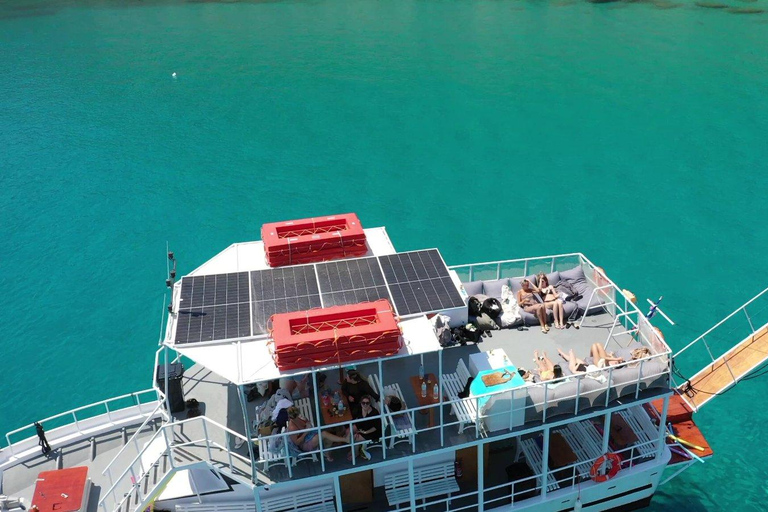 Lindos : Excursion en bateau Aperoll Spritz, 4 arrêts baignade