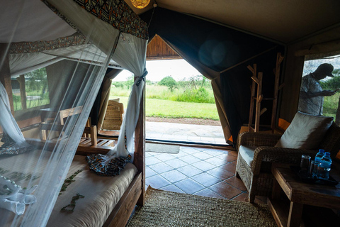 From Zanzibar: 2-Day Serengeti Park Safari Tour with Flights