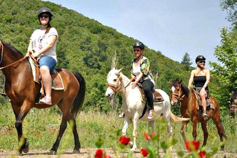 Kuşadası: Horse Riding Adventure with Hotel Pickup and Guide