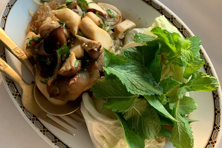 Bangkok: Vegetarian Food Tour with Tuk Tuk Ride