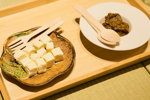 Tokyo: Asakusa Guided Food Tour with 12 Dishes & 3 Drinks