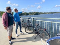 From Potsdam, E-bike tour into the vineyards - Housity