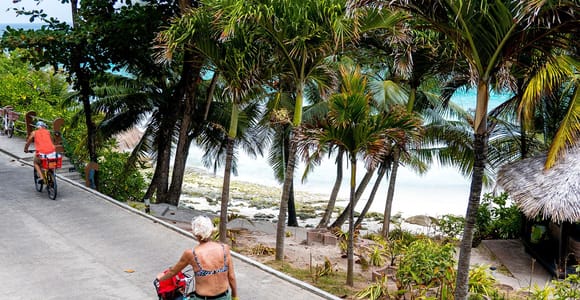 From Praslin: La Digue Boat Trip with Bike Rental