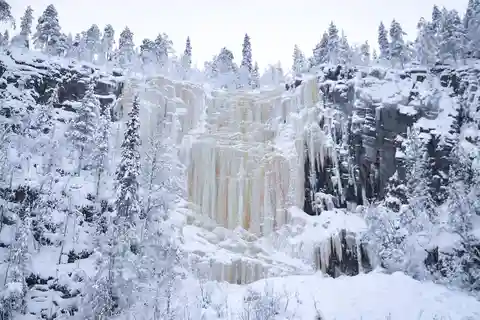 Depuis Rovaniemi : chutes d'eau gelées de Korouoma et Auttiköngäs
