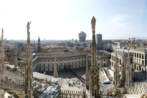 From Milan: Varese Private Day Trip with Local
